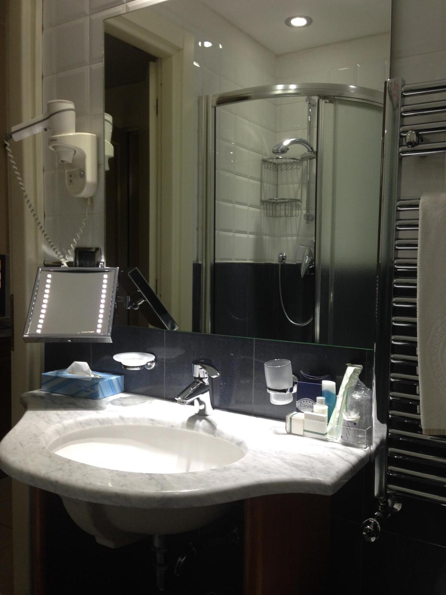 Hotel Villa Savoia Torino Værelse billede